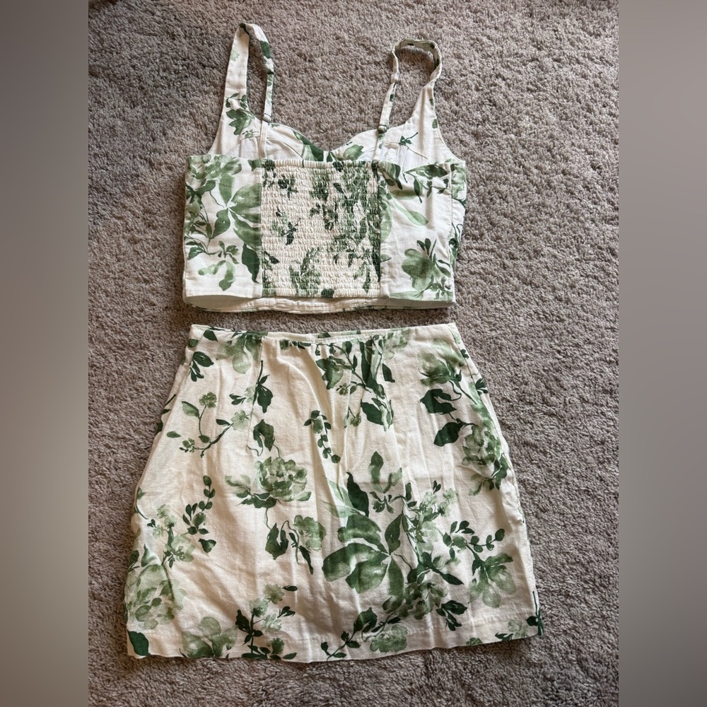 Abercrombie & Fitch Green Floral Skirt/skort Set - Picture 2 of 4